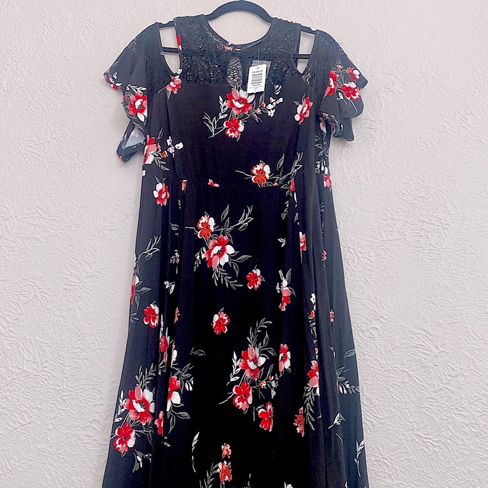 NWT. Torrid Black and Red Flower Off the Shoulder Dress. Size 1.
